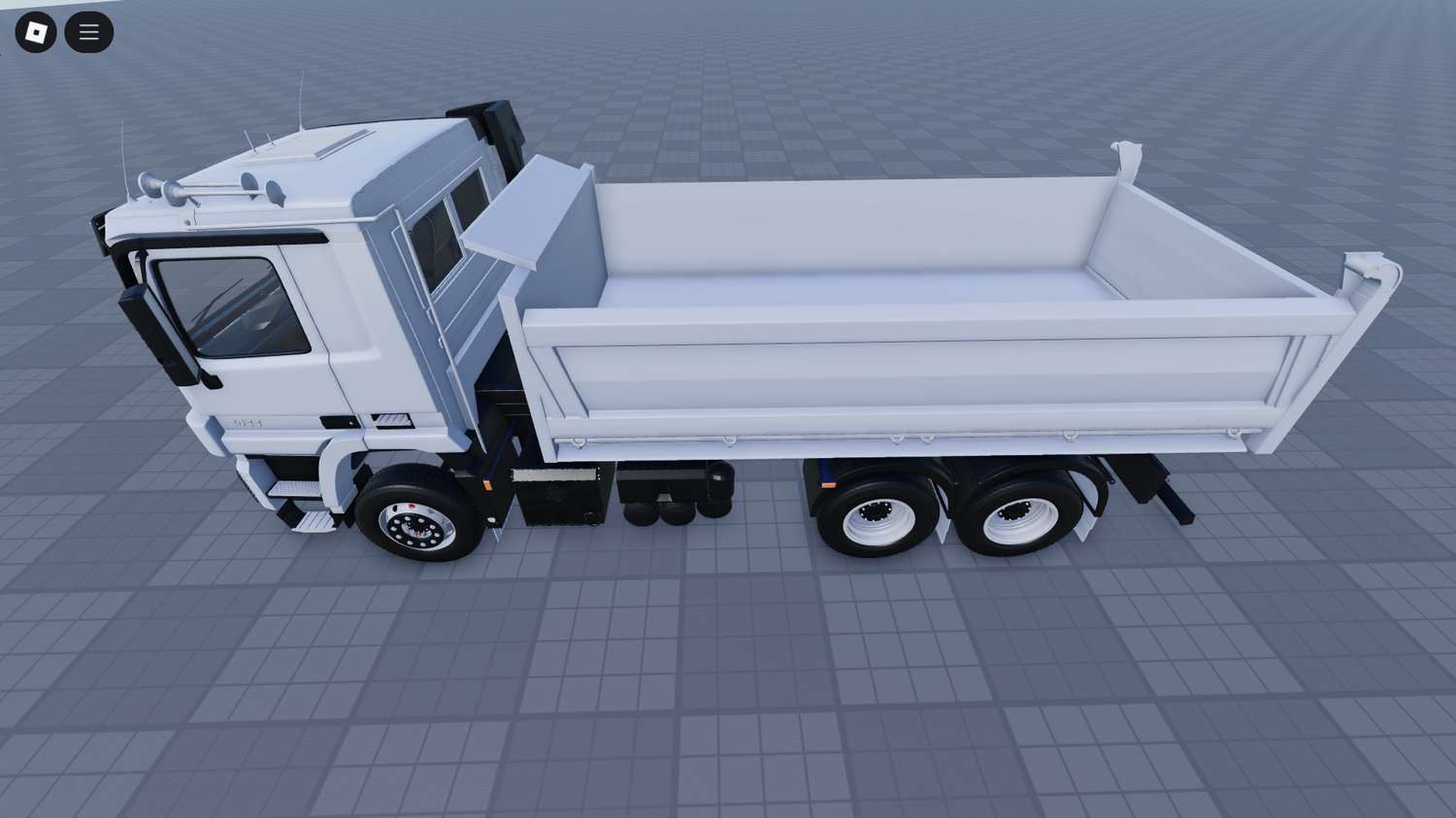 Mercedes Actros Tripper 2010 front view in Roblox