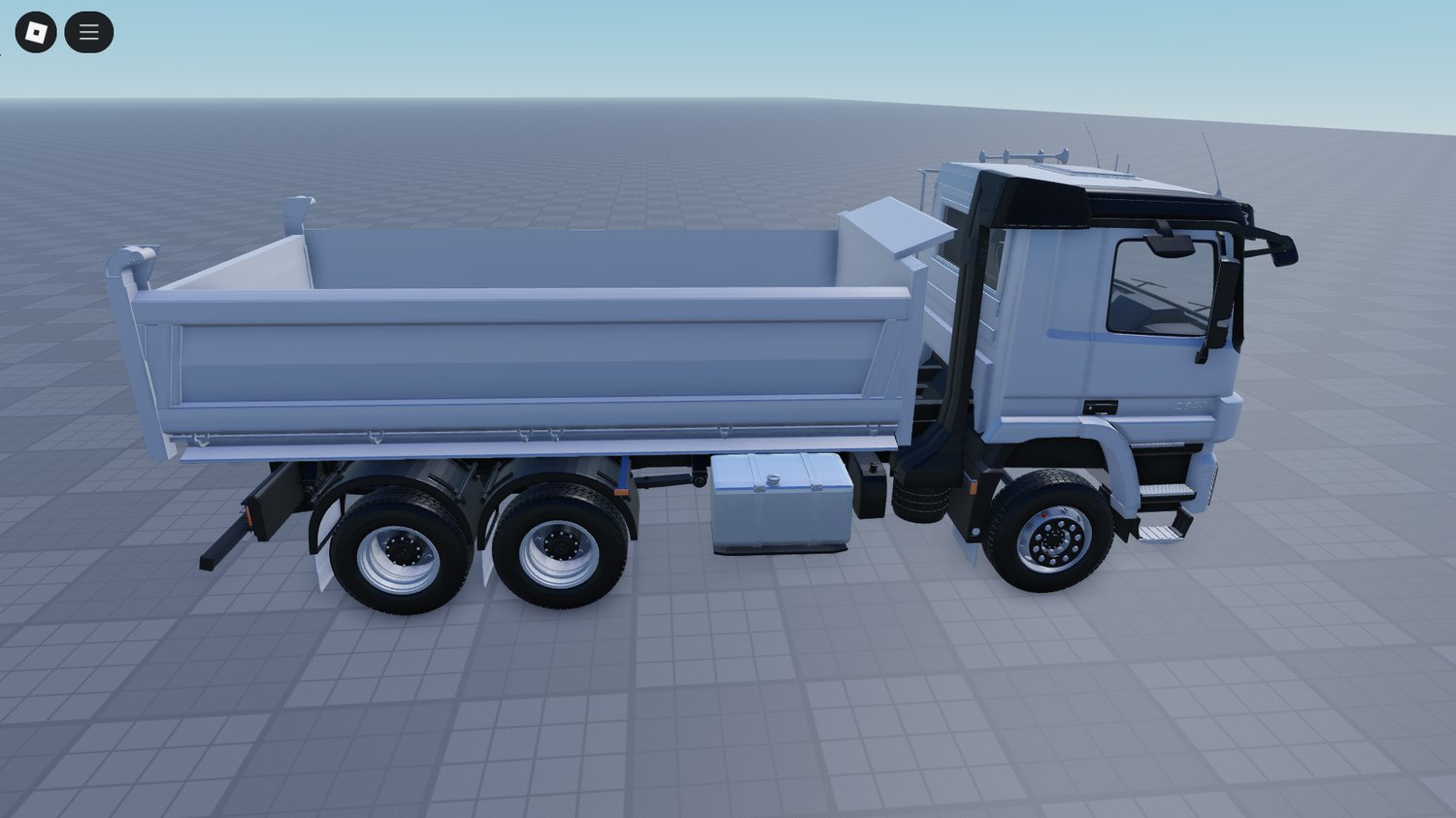 Rear cargo trunk of Actros Tripper truck asset
