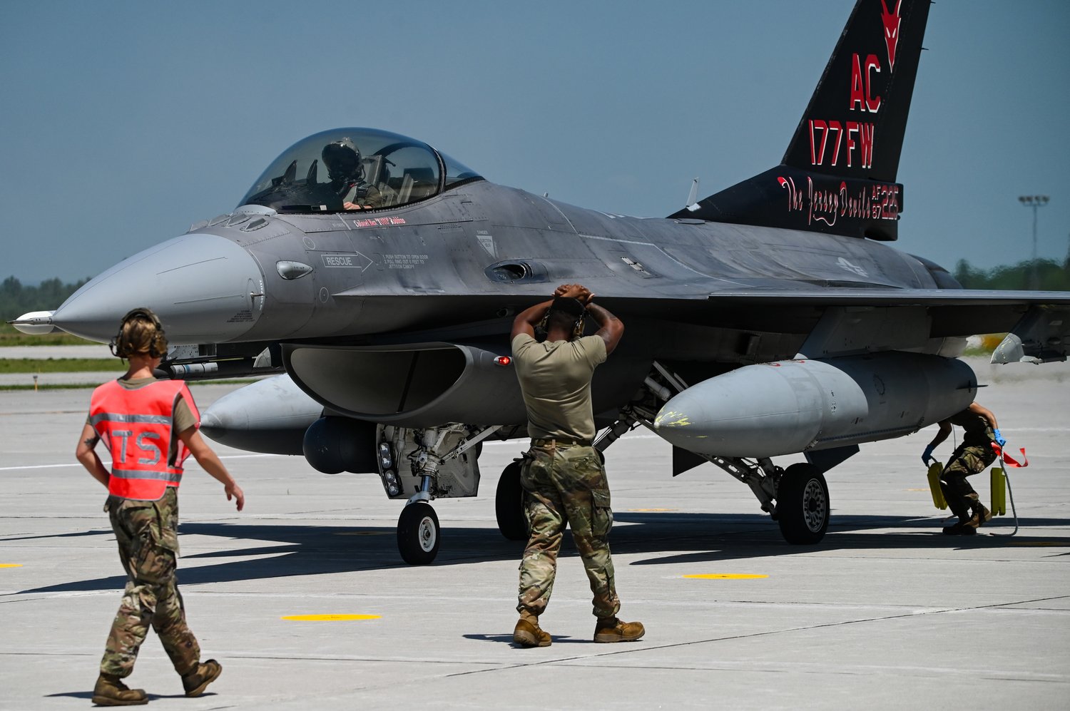 Best wallpaper and background, picture, video, news, Military, Aircraft, Jet Aircraft, Jet Fighter, F-14 Tomcat, F-15 Strike Eagle, F/A-18 Super Hornet, C-130 Hercules, Airborne, F-22 Raptor, AWACS, Military picture, Military video, Aviation, Boeing, Airb
