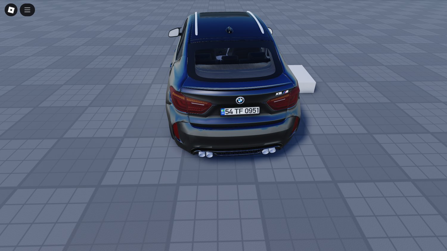 Side profile of driveable BMW X6 in Roblox