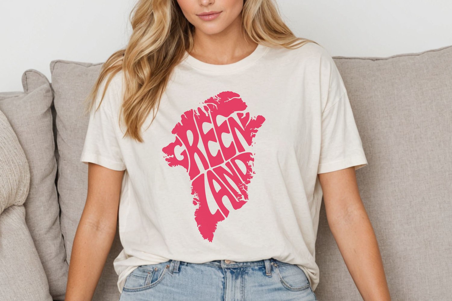 This design features the word Greenland artistically arranged within the shape of the island.