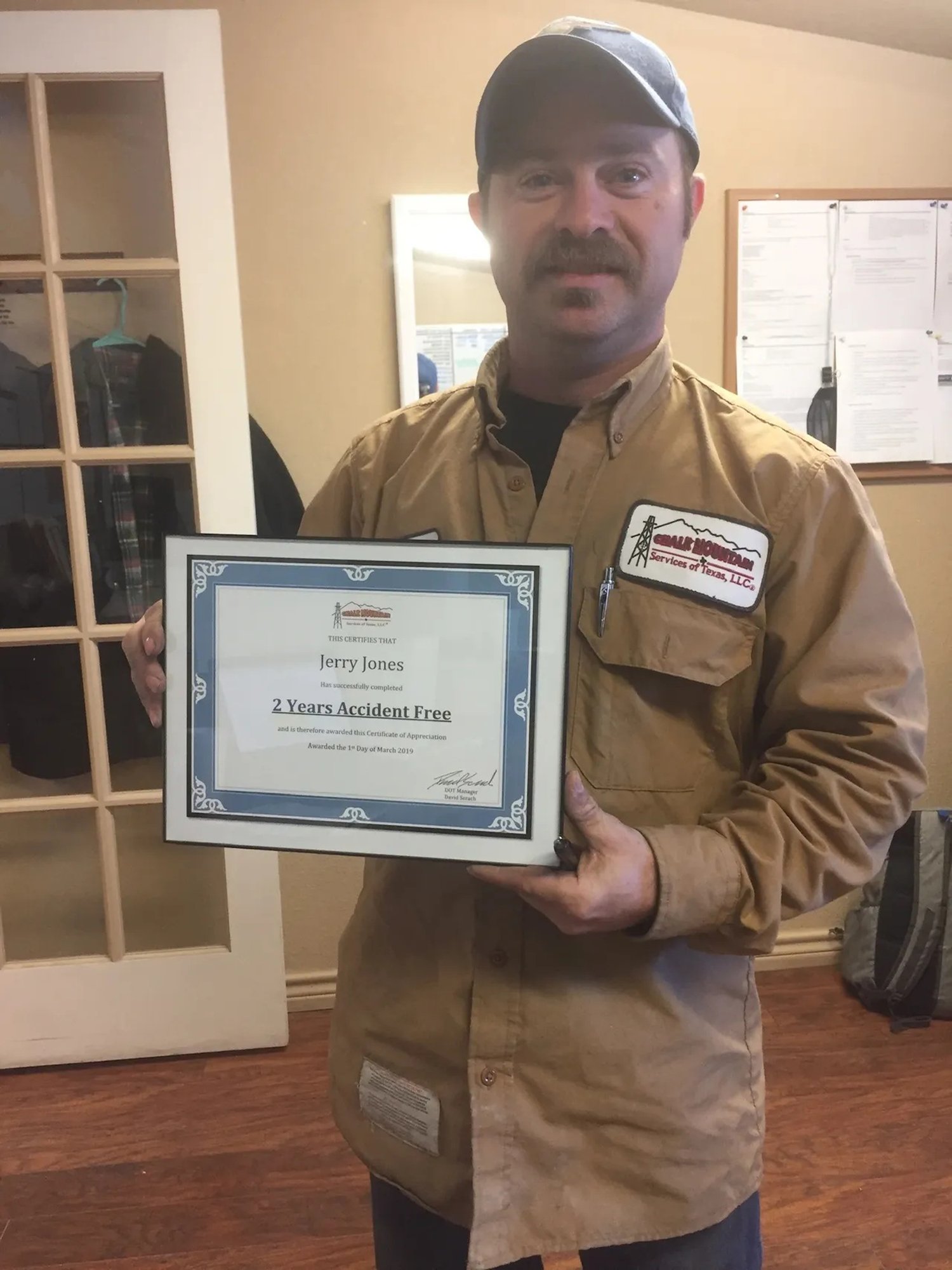 Jerry D. Jones: Breaking Barriers for Deaf Truckers