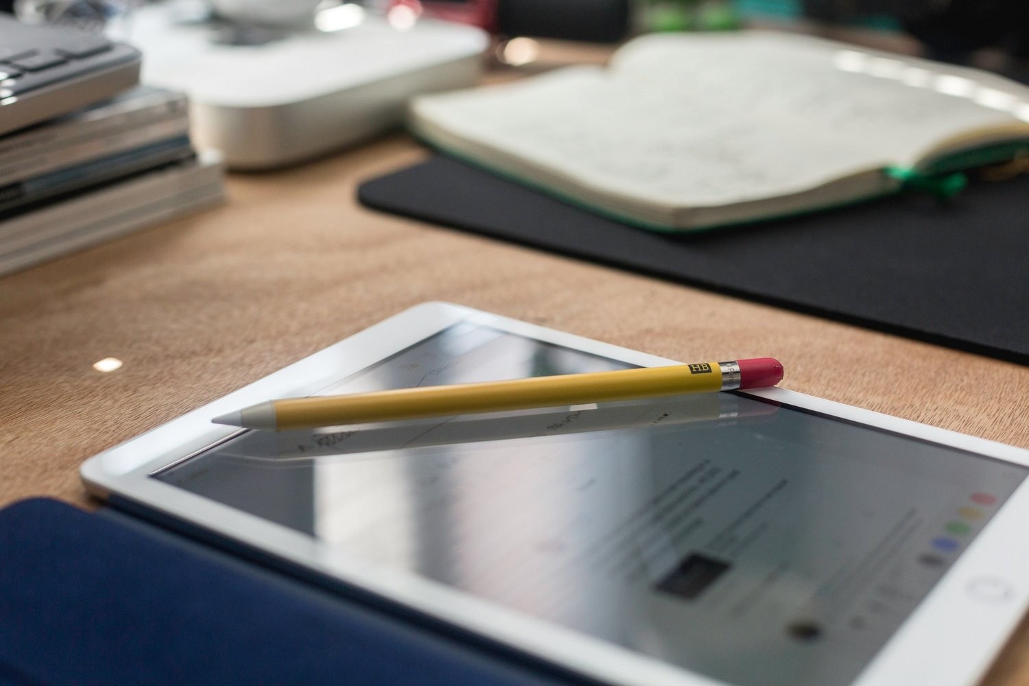 Weekly digital planner layout showing 15-minute planning routine for productivity