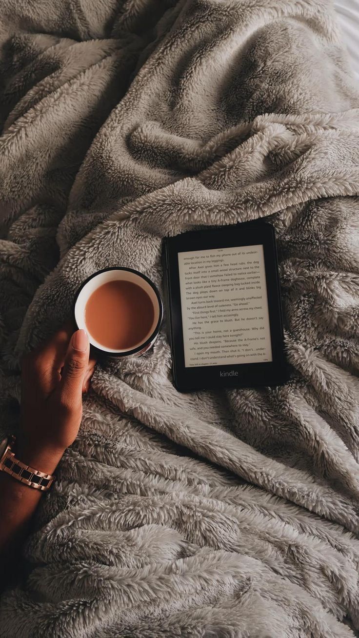 SZA inspired Kindle printable insert featuring artistic portrait and modern typography in dark color palette for Kindle Paperwhite