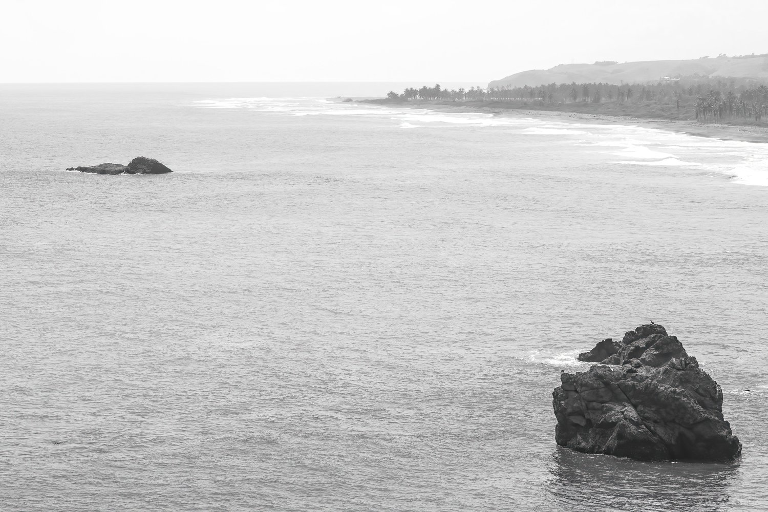 minimalist ocean photo, black and white seascape, modern coastal art, ocean coastline print, monochrome beach decor, fine art photography download, simple seascape wall art, tranquil ocean photo, modern black and white decor, minimalist coastal wall print