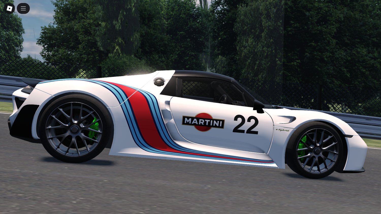 Side profile of Porsche 918 Spyder Weissach Martini