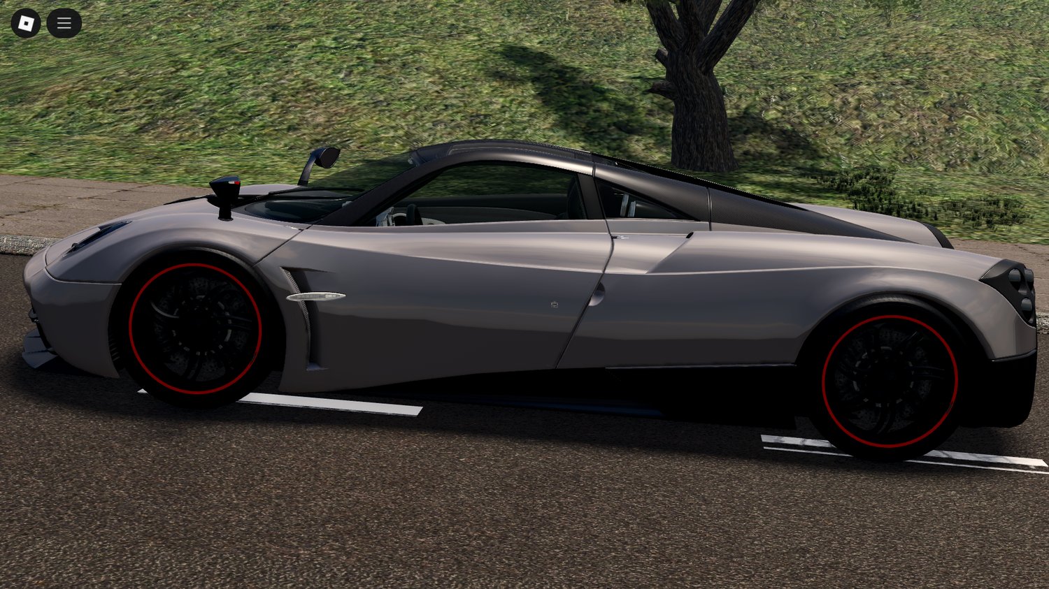 Pagani Huayra with openable doors in Roblox
