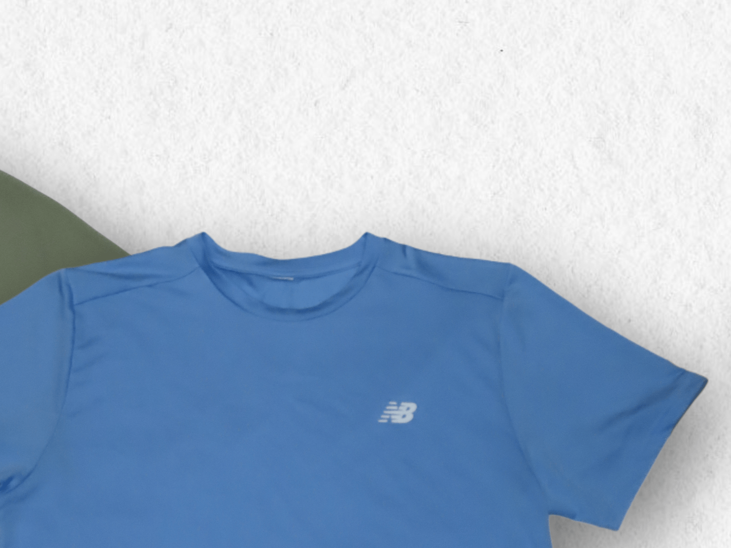 voyage, randonnée, backpack, sac à dos, Globe Seekers, The Globe Seekers, aventure, couple, équipement de voyage, matériel léger, vêtements de voyage, t-shirt, t-shirt mérinos, chemise, pull, polaire, veste, coupe-vent, doudoune, pantalon, short, legging, sous-vêtement, maillot de bain, pyjama, sac, sac à dos, banane, sac étanche, sac cabine, cube de rangement, trousse, accessoires, gourde, lampe, trousse de toilette, serviette microfibre, trousse médicale, adaptateur, batterie externe, appareil photo, DJI, drone, carnet, passeport, chapeau, lunettes, crème solaire, pharmacie de voyage, savon solide, brosse à dents, lessive, corde à linge, rangement, organisation sac à dos, backpackers, tour du monde, road trip, Asie, équipement essentiel, outdoor, confort, minimalisme, exploration, nature, liberté, vie nomade, couple voyageur