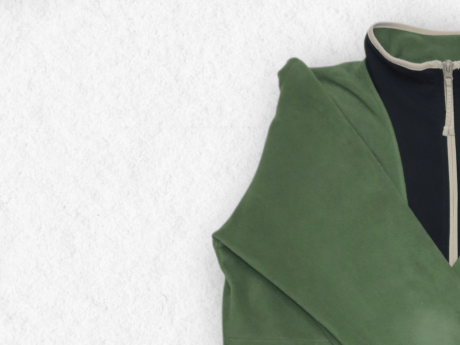 voyage, randonnée, backpack, sac à dos, Globe Seekers, The Globe Seekers, aventure, couple, équipement de voyage, matériel léger, vêtements de voyage, t-shirt, t-shirt mérinos, chemise, pull, polaire, veste, coupe-vent, doudoune, pantalon, short, legging, sous-vêtement, maillot de bain, pyjama, sac, sac à dos, banane, sac étanche, sac cabine, cube de rangement, trousse, accessoires, gourde, lampe, trousse de toilette, serviette microfibre, trousse médicale, adaptateur, batterie externe, appareil photo, DJI, drone, carnet, passeport, chapeau, lunettes, crème solaire, pharmacie de voyage, savon solide, brosse à dents, lessive, corde à linge, rangement, organisation sac à dos, backpackers, tour du monde, road trip, Asie, équipement essentiel, outdoor, confort, minimalisme, exploration, nature, liberté, vie nomade, couple voyageur