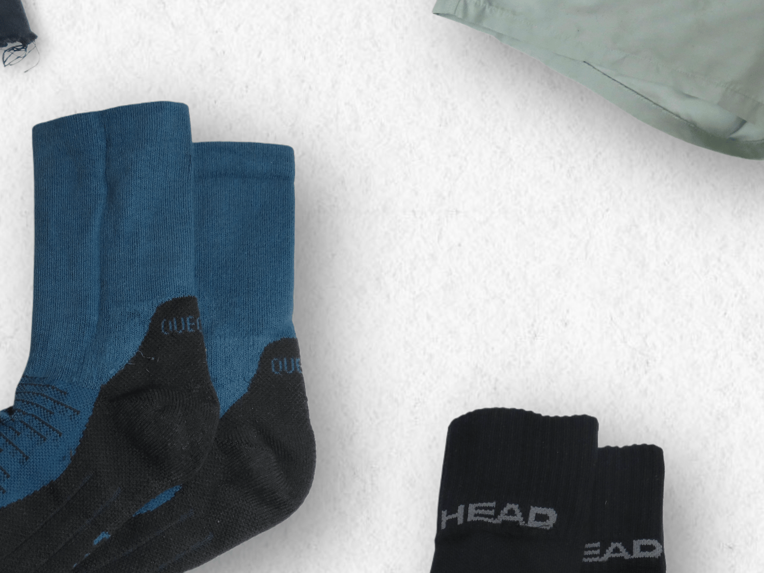 voyage, randonnée, backpack, sac à dos, Globe Seekers, The Globe Seekers, aventure, couple, équipement de voyage, matériel léger, vêtements de voyage, t-shirt, t-shirt mérinos, chemise, pull, polaire, veste, coupe-vent, doudoune, pantalon, short, legging, sous-vêtement, maillot de bain, pyjama, sac, sac à dos, banane, sac étanche, sac cabine, cube de rangement, trousse, accessoires, gourde, lampe, trousse de toilette, serviette microfibre, trousse médicale, adaptateur, batterie externe, appareil photo, DJI, drone, carnet, passeport, chapeau, lunettes, crème solaire, pharmacie de voyage, savon solide, brosse à dents, lessive, corde à linge, rangement, organisation sac à dos, backpackers, tour du monde, road trip, Asie, équipement essentiel, outdoor, confort, minimalisme, exploration, nature, liberté, vie nomade, couple voyageur