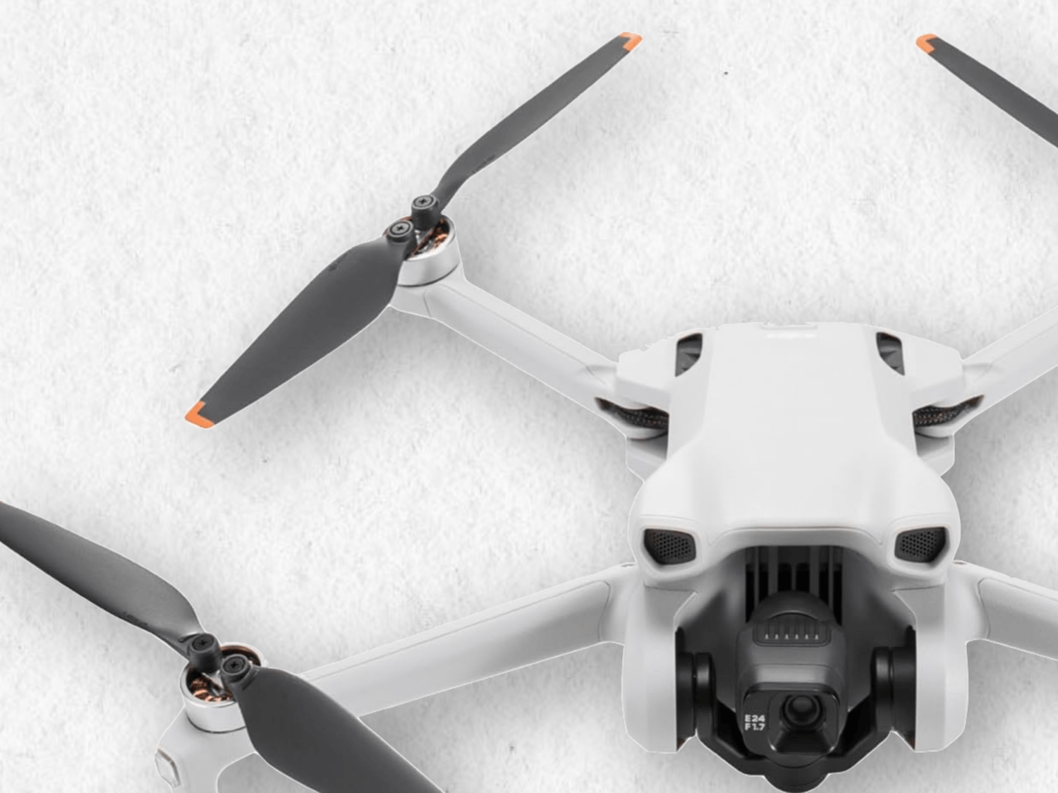 voyage, randonnée, backpack, sac à dos, Globe Seekers, The Globe Seekers, aventure, couple, équipement de voyage, matériel léger, vêtements de voyage, t-shirt, t-shirt mérinos, chemise, pull, polaire, veste, coupe-vent, doudoune, pantalon, short, legging, sous-vêtement, maillot de bain, pyjama, sac, sac à dos, banane, sac étanche, sac cabine, cube de rangement, trousse, accessoires, gourde, lampe, trousse de toilette, serviette microfibre, trousse médicale, adaptateur, batterie externe, appareil photo, DJI, drone, carnet, passeport, chapeau, lunettes, crème solaire, pharmacie de voyage, savon solide, brosse à dents, lessive, corde à linge, rangement, organisation sac à dos, backpackers, tour du monde, road trip, Asie, équipement essentiel, outdoor, confort, minimalisme, exploration, nature, liberté, vie nomade, couple voyageur