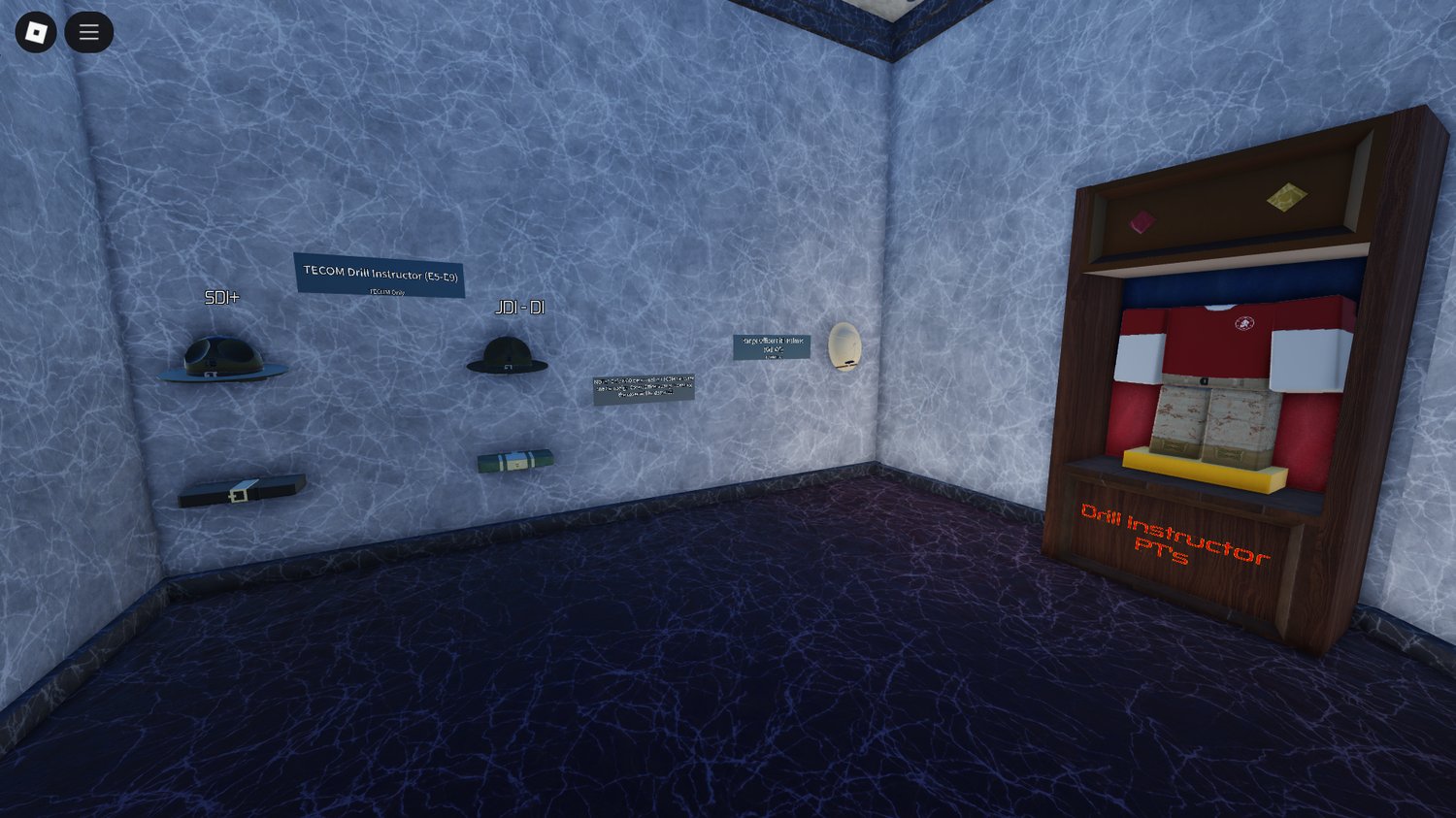 Roblox customization with hats, hair, and uniforms
