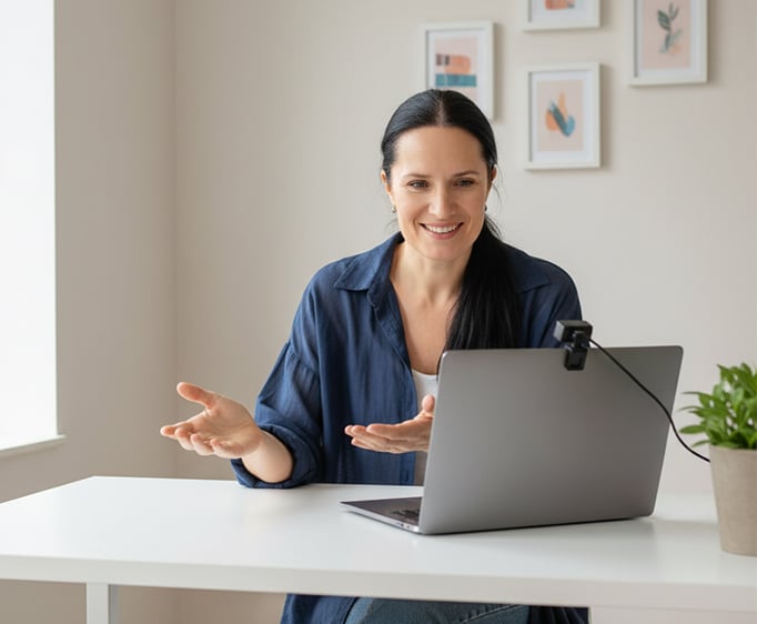 mette talking to a coaching client online