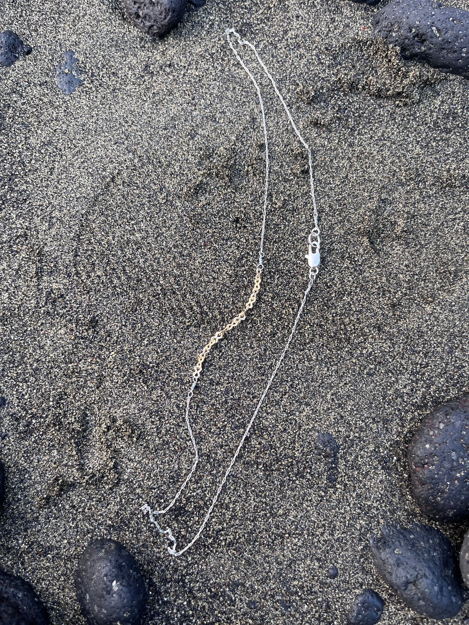 Dainty mixed metal necklace