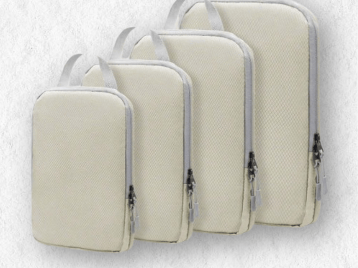 voyage, randonnée, backpack, sac à dos, Globe Seekers, The Globe Seekers, aventure, couple, équipement de voyage, matériel léger, vêtements de voyage, t-shirt, t-shirt mérinos, chemise, pull, polaire, veste, coupe-vent, doudoune, pantalon, short, legging, sous-vêtement, maillot de bain, pyjama, sac, sac à dos, banane, sac étanche, sac cabine, cube de rangement, trousse, accessoires, gourde, lampe, trousse de toilette, serviette microfibre, trousse médicale, adaptateur, batterie externe, appareil photo, DJI, drone, carnet, passeport, chapeau, lunettes, crème solaire, pharmacie de voyage, savon solide, brosse à dents, lessive, corde à linge, rangement, organisation sac à dos, backpackers, tour du monde, road trip, Asie, équipement essentiel, outdoor, confort, minimalisme, exploration, nature, liberté, vie nomade, couple voyageur