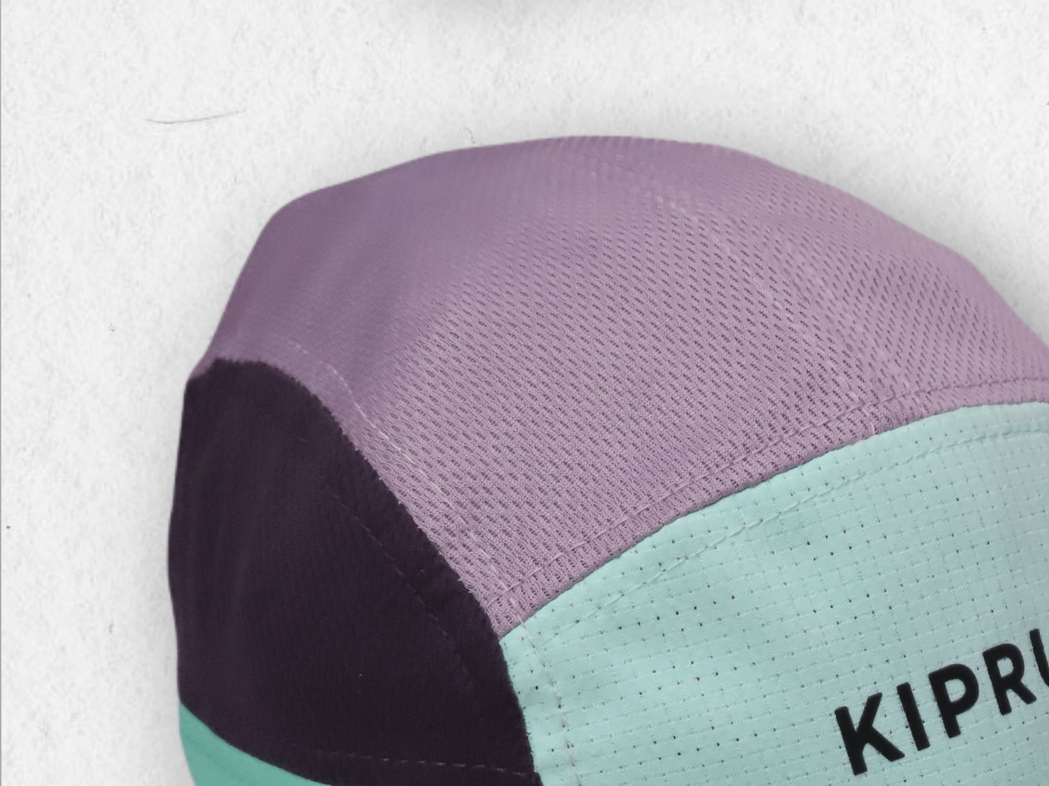 voyage, randonnée, backpack, sac à dos, Globe Seekers, The Globe Seekers, aventure, couple, équipement de voyage, matériel léger, vêtements de voyage, t-shirt, t-shirt mérinos, chemise, pull, polaire, veste, coupe-vent, doudoune, pantalon, short, legging, sous-vêtement, maillot de bain, pyjama, sac, sac à dos, banane, sac étanche, sac cabine, cube de rangement, trousse, accessoires, gourde, lampe, trousse de toilette, serviette microfibre, trousse médicale, adaptateur, batterie externe, appareil photo, DJI, drone, carnet, passeport, chapeau, lunettes, crème solaire, pharmacie de voyage, savon solide, brosse à dents, lessive, corde à linge, rangement, organisation sac à dos, backpackers, tour du monde, road trip, Asie, équipement essentiel, outdoor, confort, minimalisme, exploration, nature, liberté, vie nomade, couple voyageur