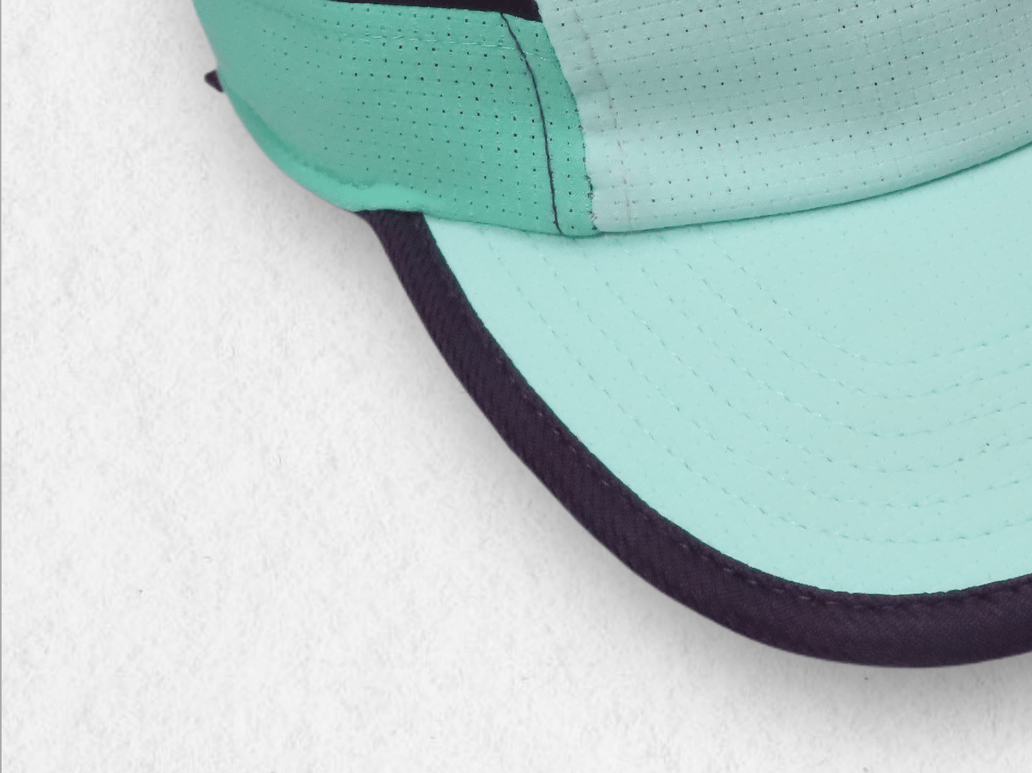 voyage, randonnée, backpack, sac à dos, Globe Seekers, The Globe Seekers, aventure, couple, équipement de voyage, matériel léger, vêtements de voyage, t-shirt, t-shirt mérinos, chemise, pull, polaire, veste, coupe-vent, doudoune, pantalon, short, legging, sous-vêtement, maillot de bain, pyjama, sac, sac à dos, banane, sac étanche, sac cabine, cube de rangement, trousse, accessoires, gourde, lampe, trousse de toilette, serviette microfibre, trousse médicale, adaptateur, batterie externe, appareil photo, DJI, drone, carnet, passeport, chapeau, lunettes, crème solaire, pharmacie de voyage, savon solide, brosse à dents, lessive, corde à linge, rangement, organisation sac à dos, backpackers, tour du monde, road trip, Asie, équipement essentiel, outdoor, confort, minimalisme, exploration, nature, liberté, vie nomade, couple voyageur