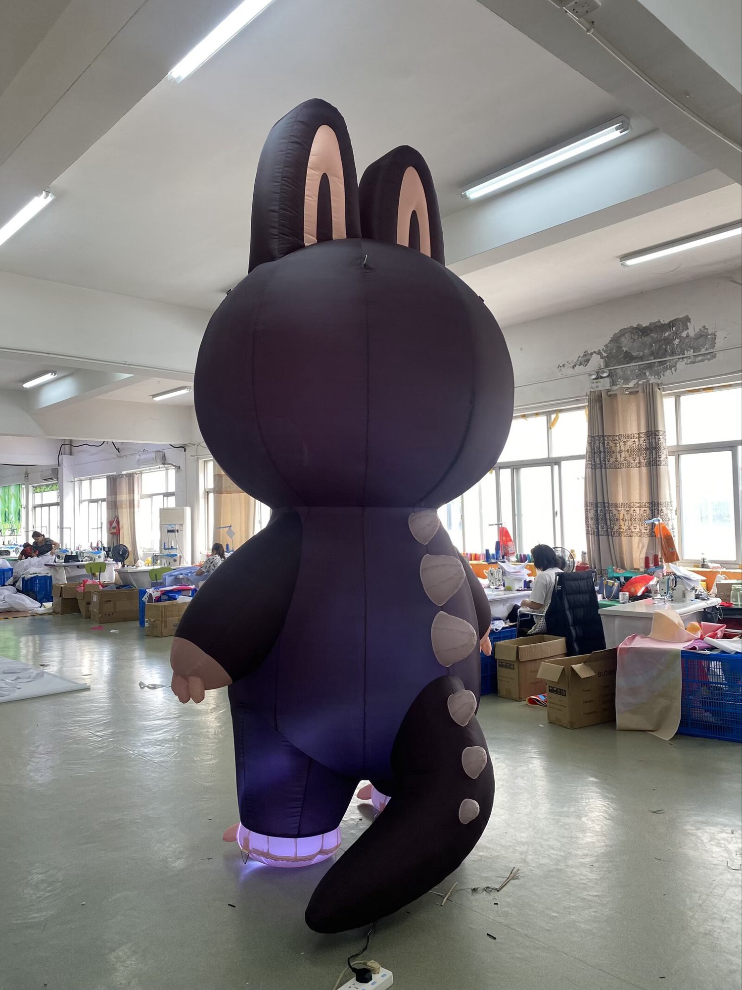 large-labubu-inspired-monster-inflatable