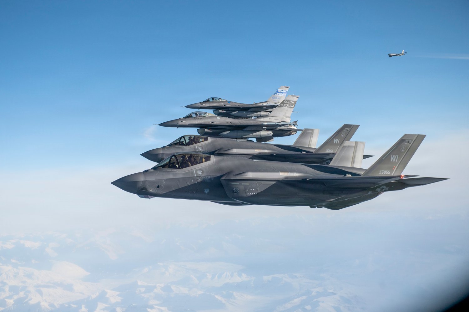 Best wallpaper and background, picture, video, news, Military, Aircraft, Jet Aircraft, Jet Fighter, F-14 Tomcat, F-15 Strike Eagle, F/A-18 Super Hornet, C-130 Hercules, Airborne, F-22 Raptor, AWACS, Military picture, Military video, Aviation, Boeing, Airb