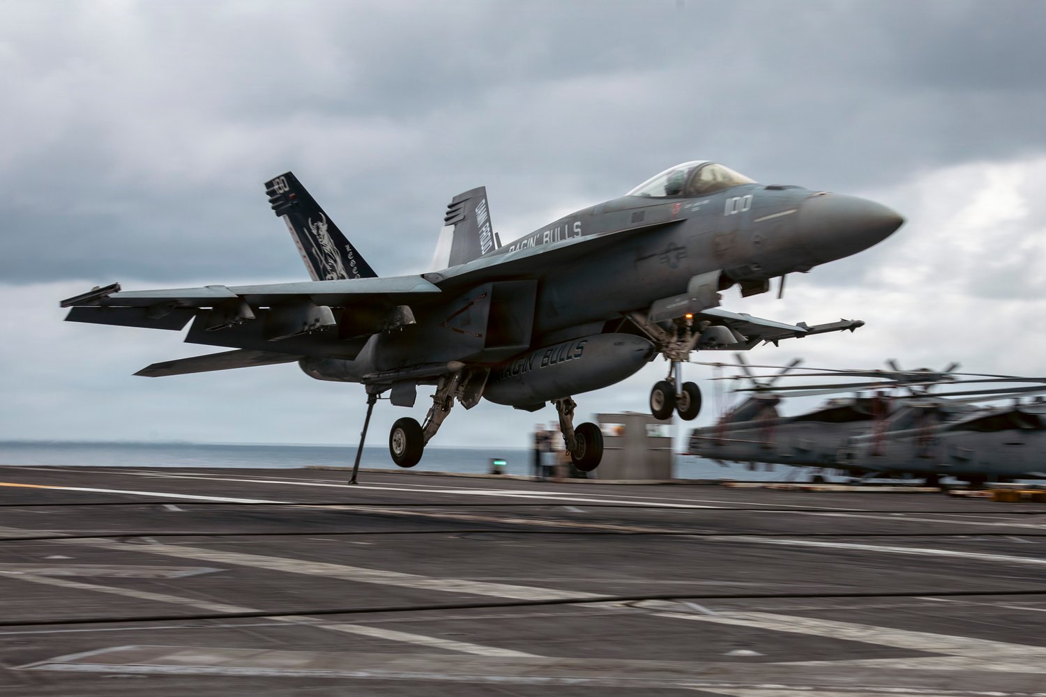 Best wallpaper and background, picture, video, news, Military, Aircraft, Jet Aircraft, Jet Fighter, F-14 Tomcat, F-15 Strike Eagle, F/A-18 Super Hornet, C-130 Hercules, Airborne, F-22 Raptor, AWACS, Military picture, Military video, Aviation, Boeing, Airb