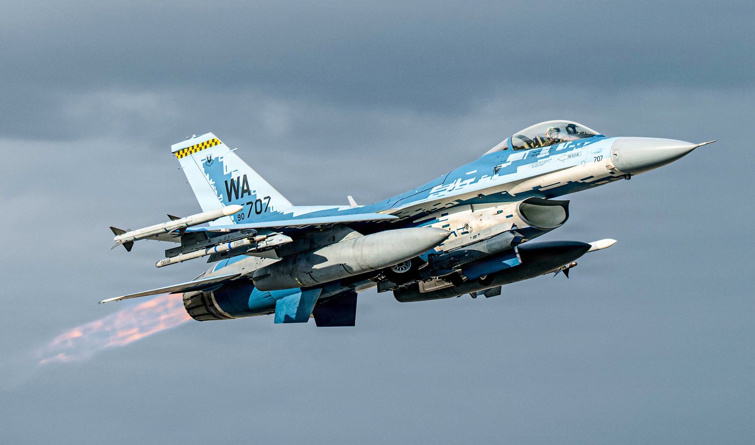 Best wallpaper and background, picture, video, news, Military, Aircraft, Jet Aircraft, Jet Fighter, F-14 Tomcat, F-15 Strike Eagle, F/A-18 Super Hornet, C-130 Hercules, Airborne, F-22 Raptor, AWACS, Military picture, Military video, Aviation, Boeing, Airb