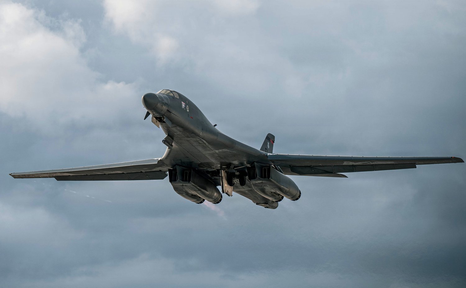 Best wallpaper and background, picture, video, news, Military, Aircraft, Jet Aircraft, Jet Fighter, F-14 Tomcat, F-15 Strike Eagle, F/A-18 Super Hornet, C-130 Hercules, Airborne, F-22 Raptor, AWACS, Military picture, Military video, Aviation, Boeing, Airb
