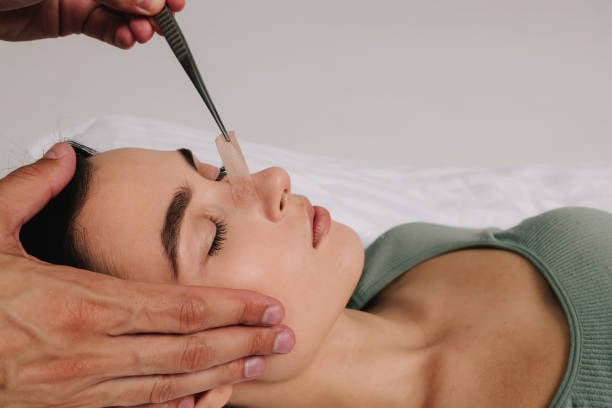 تصغير فتحات الانف