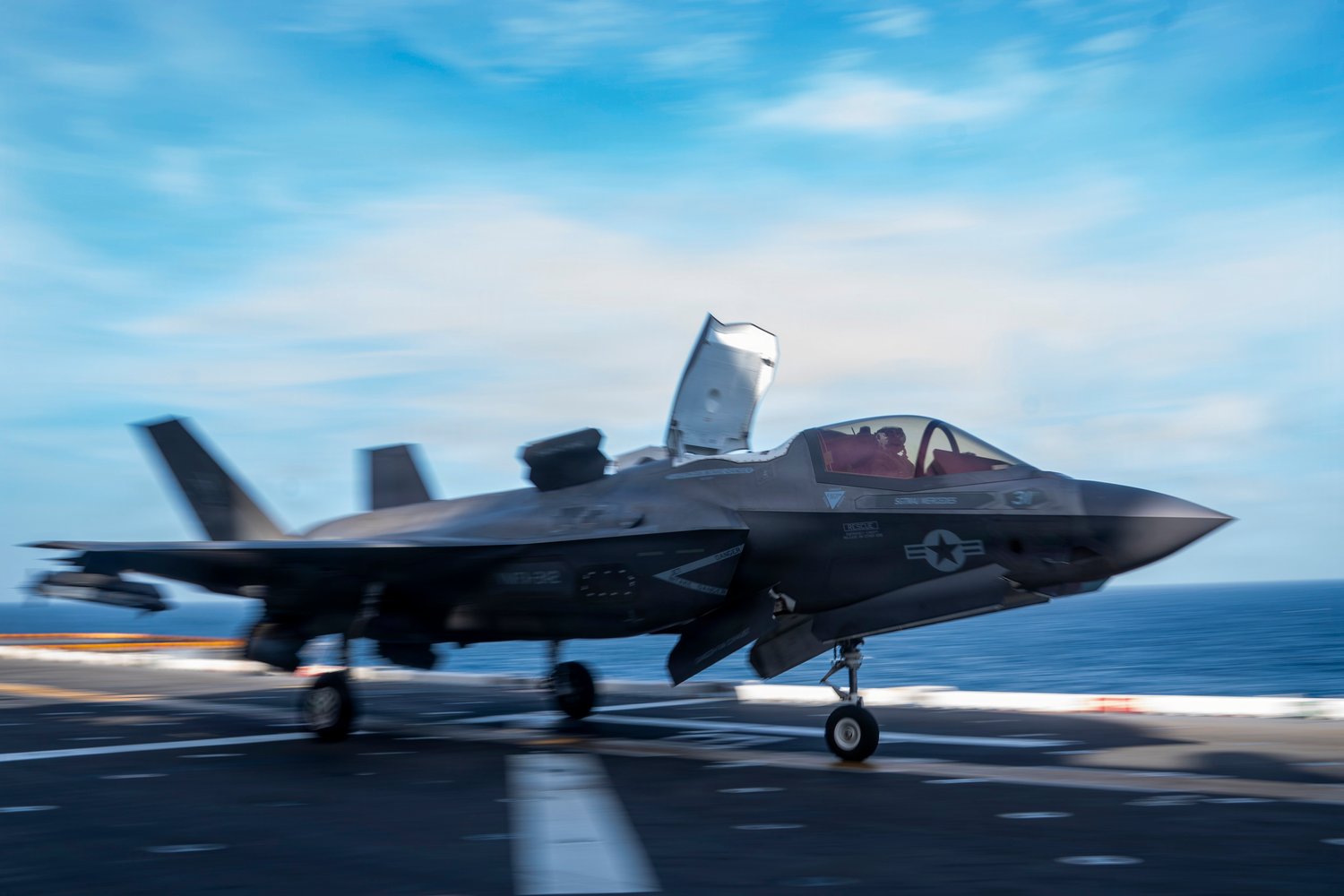 Best wallpaper and background, picture, video, news, Military, Aircraft, Jet Aircraft, Jet Fighter, F-14 Tomcat, F-15 Strike Eagle, F/A-18 Super Hornet, C-130 Hercules, Airborne, F-22 Raptor, AWACS, Military picture, Military video, Aviation, Boeing, Airb