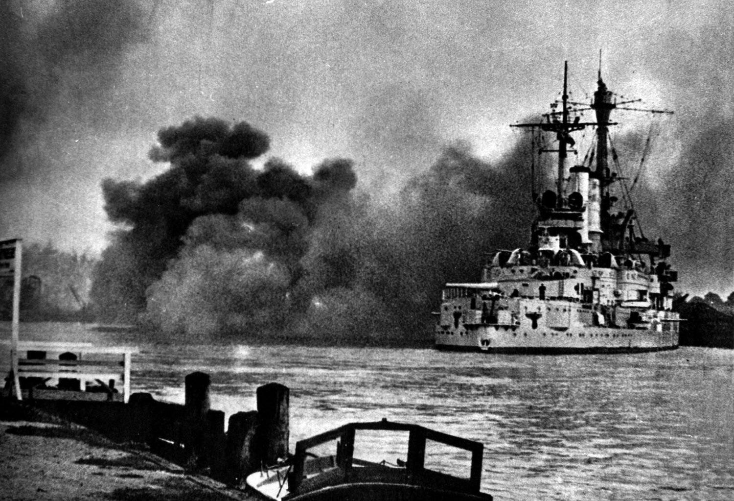 Discover the true story of the Battle of Westerplatte (1939). Learn how 180 Polish soldiers held off a German battleship for seven days in the first battle of World War II. Author Ivo Vichev explores the resistance that stunned the Wehrmacht.