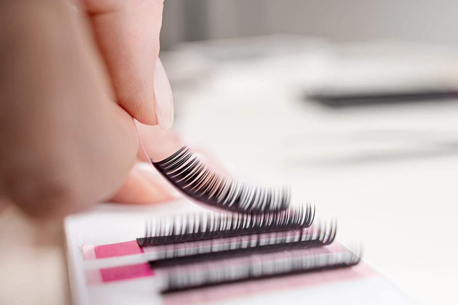 Oil free makeup remover lash extensions 4 week retention test