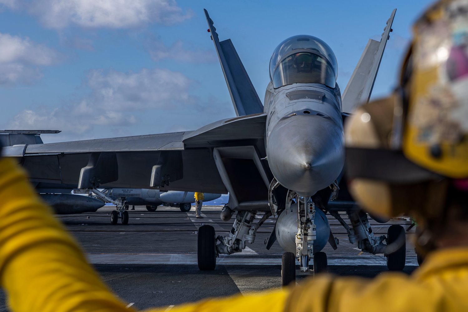 Best wallpaper and background, picture, video, news, Military, Aircraft, Jet Aircraft, Jet Fighter, F-14 Tomcat, F-15 Strike Eagle, F/A-18 Super Hornet, C-130 Hercules, Airborne, F-22 Raptor, AWACS, Military picture, Military video, Aviation, Boeing, Airb
