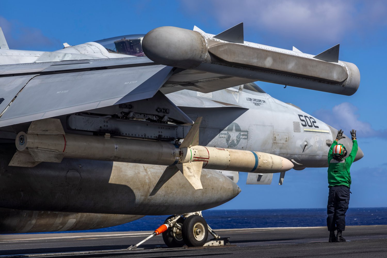 Best wallpaper and background, picture, video, news, Military, Aircraft, Jet Aircraft, Jet Fighter, F-14 Tomcat, F-15 Strike Eagle, F/A-18 Super Hornet, C-130 Hercules, Airborne, F-22 Raptor, AWACS, Military picture, Military video, Aviation, Boeing, Airb
