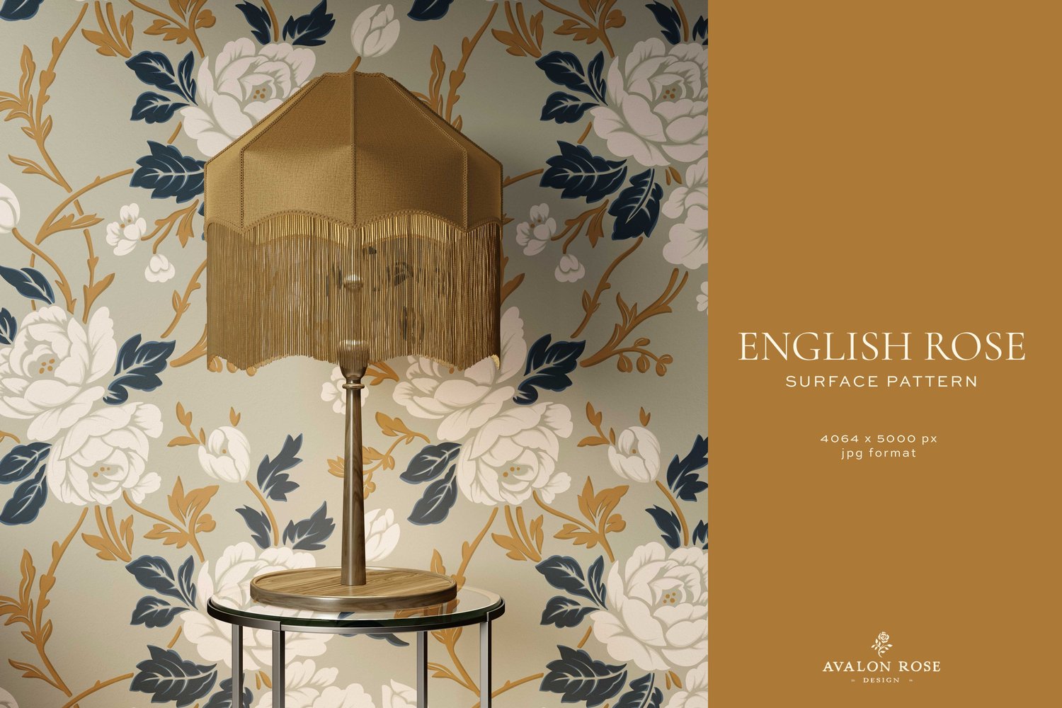 Wallpaper with an English rose surface pattern in beige, white, gold and navy and a gold lamp