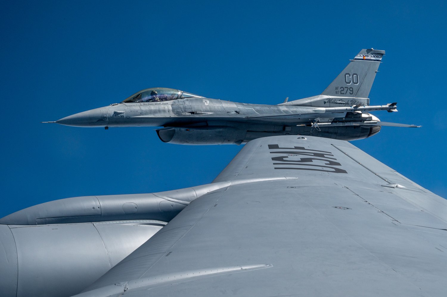Best wallpaper and background, picture, video, news, Military, Aircraft, Jet Aircraft, Jet Fighter, F-14 Tomcat, F-15 Strike Eagle, F/A-18 Super Hornet, C-130 Hercules, Airborne, F-22 Raptor, AWACS, Military picture, Military video, Aviation, Boeing, Airb