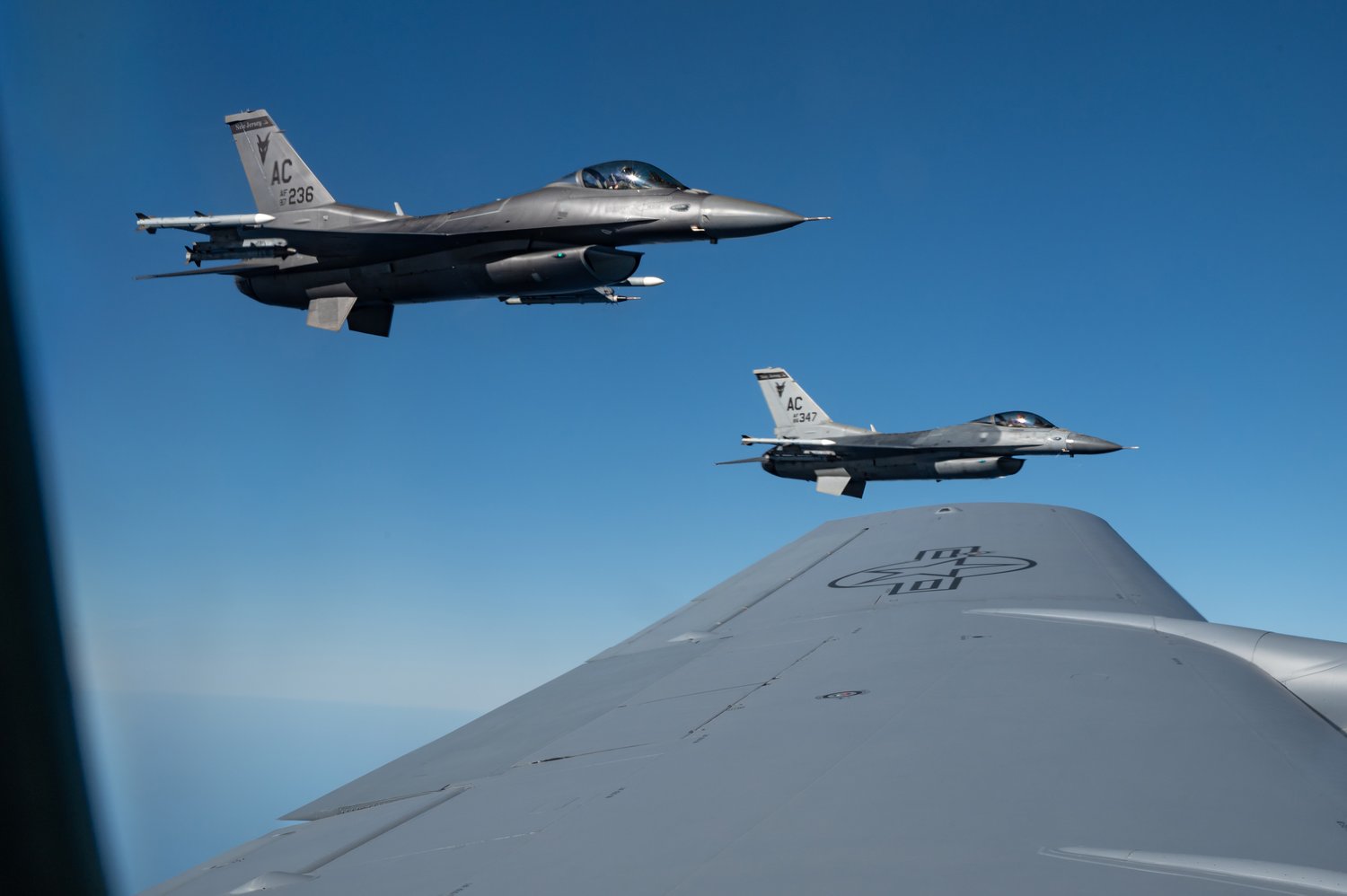 Best wallpaper and background, picture, video, news, Military, Aircraft, Jet Aircraft, Jet Fighter, F-14 Tomcat, F-15 Strike Eagle, F/A-18 Super Hornet, C-130 Hercules, Airborne, F-22 Raptor, AWACS, Military picture, Military video, Aviation, Boeing, Airb