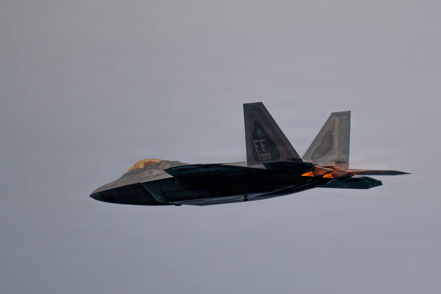 Best wallpaper and background, picture, video, news, Military, Aircraft, Jet Aircraft, Jet Fighter, F-14 Tomcat, F-15 Strike Eagle, F/A-18 Super Hornet, C-130 Hercules, Airborne, F-22 Raptor, AWACS, Military picture, Military video, Aviation, Boeing, Airb