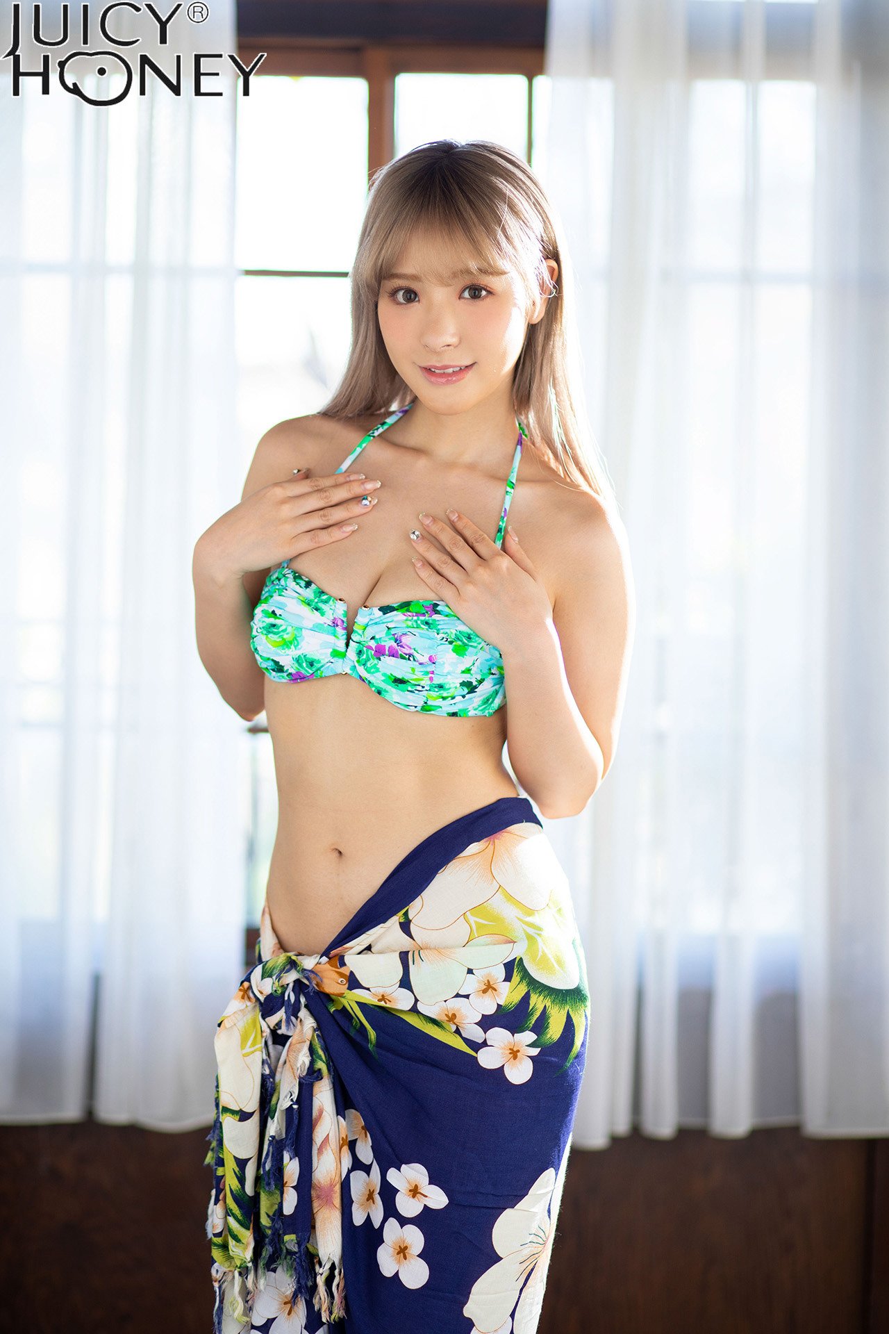 Kana Momonogi