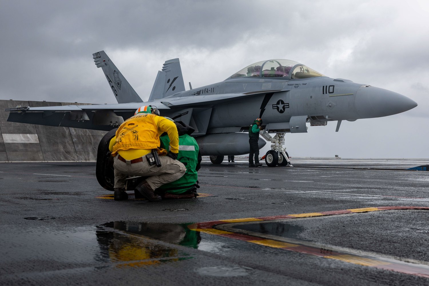 Military picture, Military video, Aviation, Boeing, Airbus, Military Men, USA, U.S. Army, U.S. Military, U.S. Air Force, U.S. Navy, Aircraft Carrier, F-35 Lightning II, C-17 Globemaster, Lockheed Martin, USS Abraham Lincoln, USS Theodore Roosevelt, USS Ge