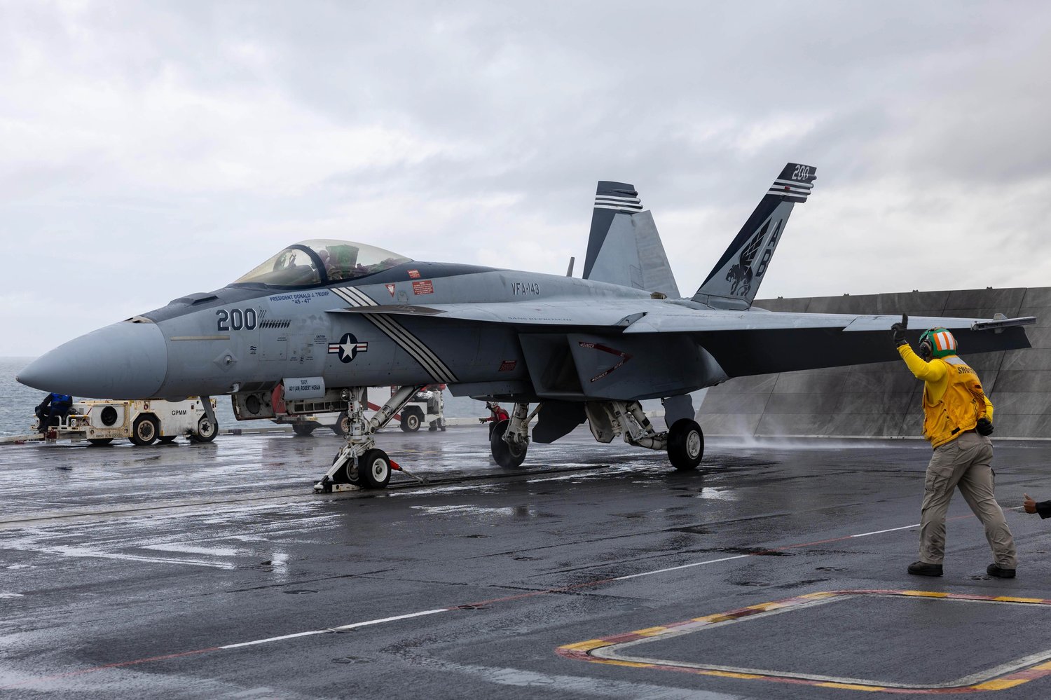 Military picture, Military video, Aviation, Boeing, Airbus, Military Men, USA, U.S. Army, U.S. Military, U.S. Air Force, U.S. Navy, Aircraft Carrier, F-35 Lightning II, C-17 Globemaster, Lockheed Martin, USS Abraham Lincoln, USS Theodore Roosevelt, USS Ge