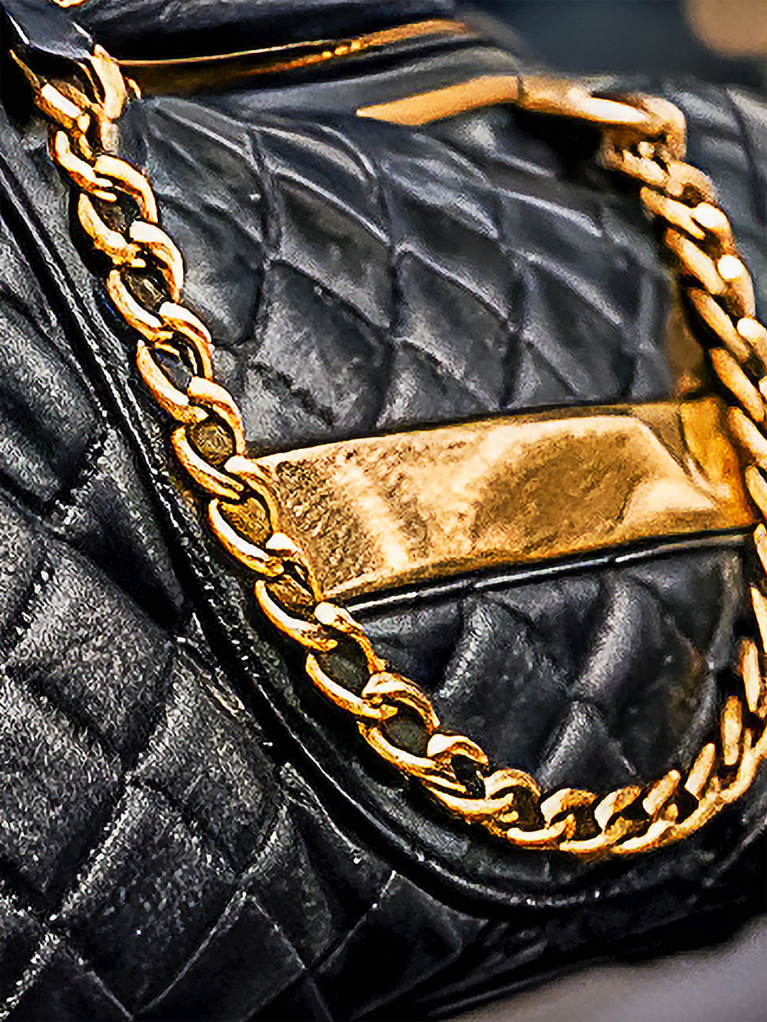 black and gold fashion luxury athleisure glam fitness editorial activewear high end sports fashion fitness lifestyle photos premium gym aesthetic luxury workout fashion black gold aesthetic fashion editorial images luxury sportswear female fitness glam hi