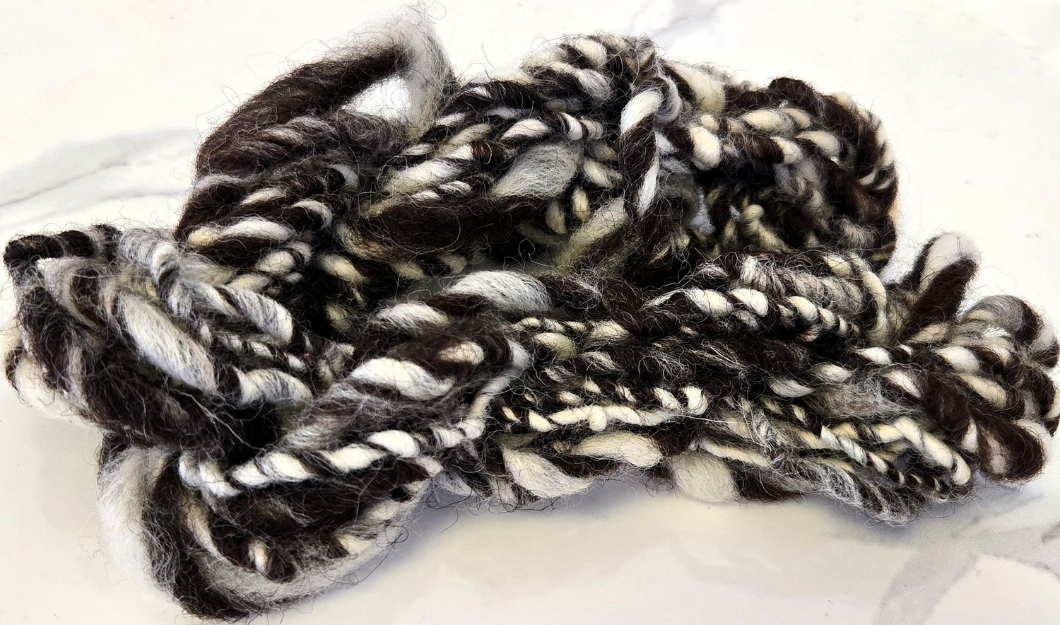 multi-thickness barber-pole wool art yarn