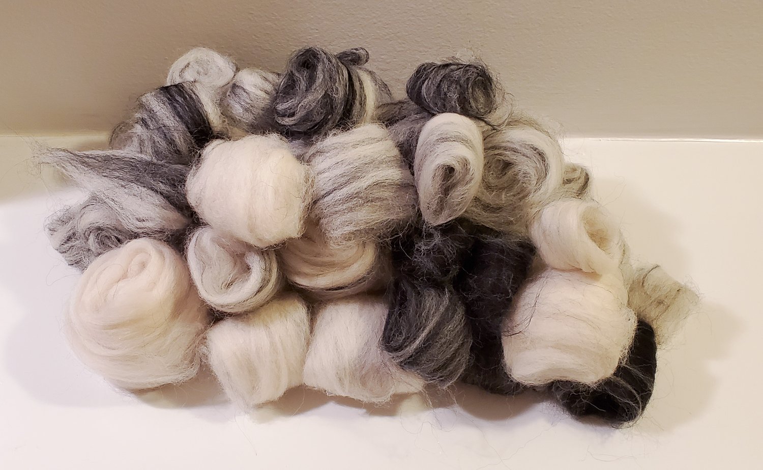 mini rolags separated by color