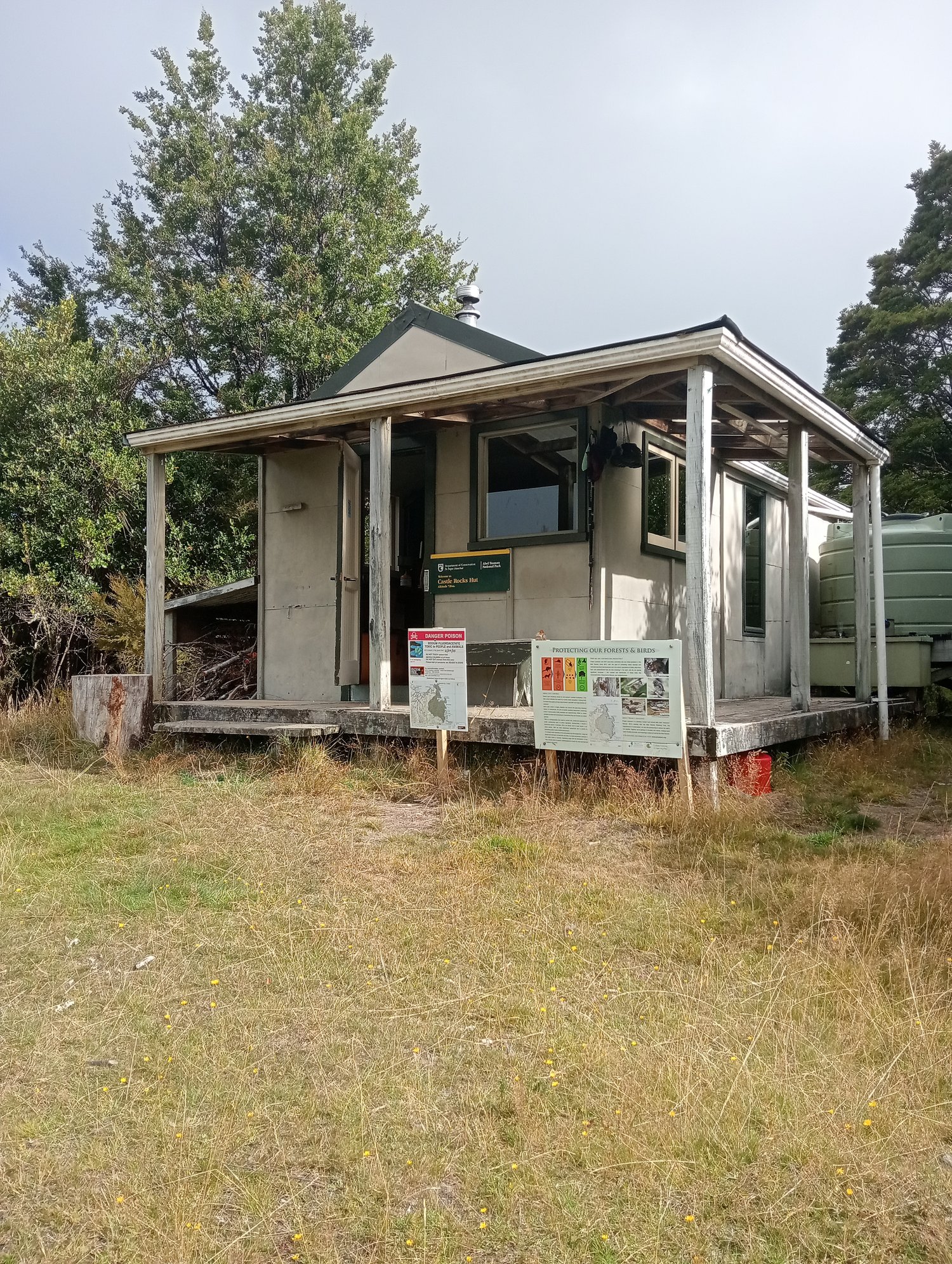Castle Rock Hut, Abel Tasman National Park
