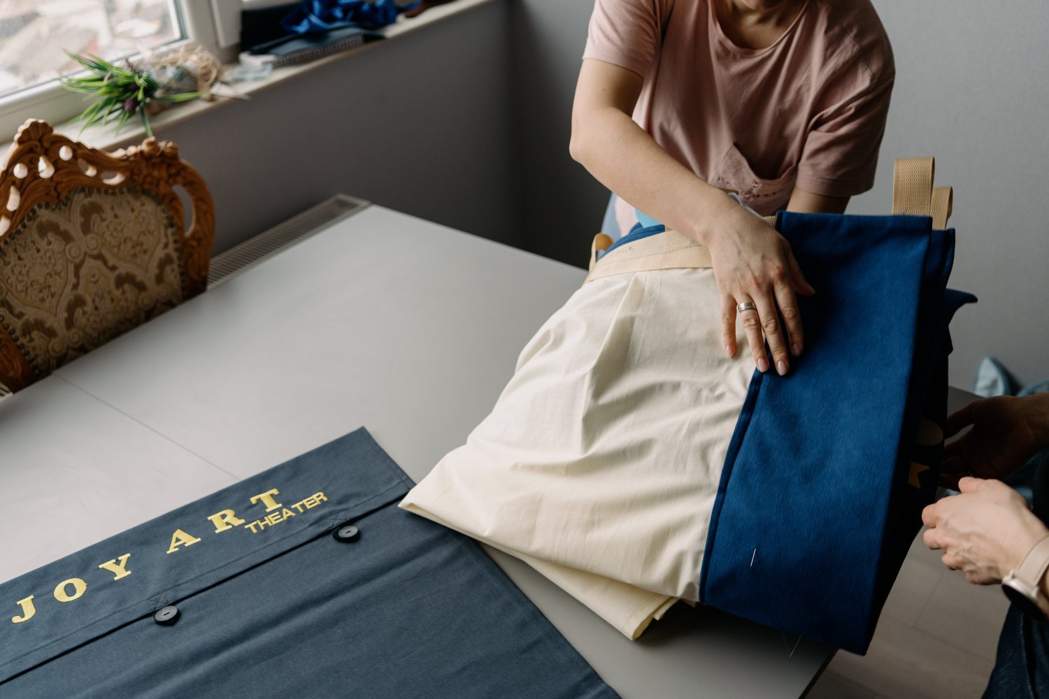 Folding the JoyArt Storage Cover – durable canvas fabric, no pattern pieces required – cut from a single rectangle