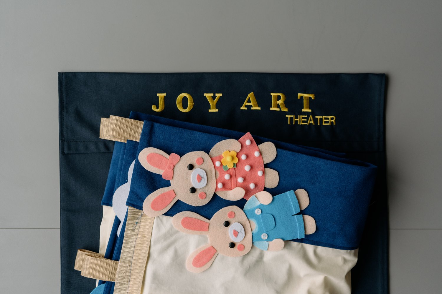 JoyArt Storage Cover with felt rabbit characters – canvas pouch and Easter puppet set – PDF sewing pattern by MUNa Patterns