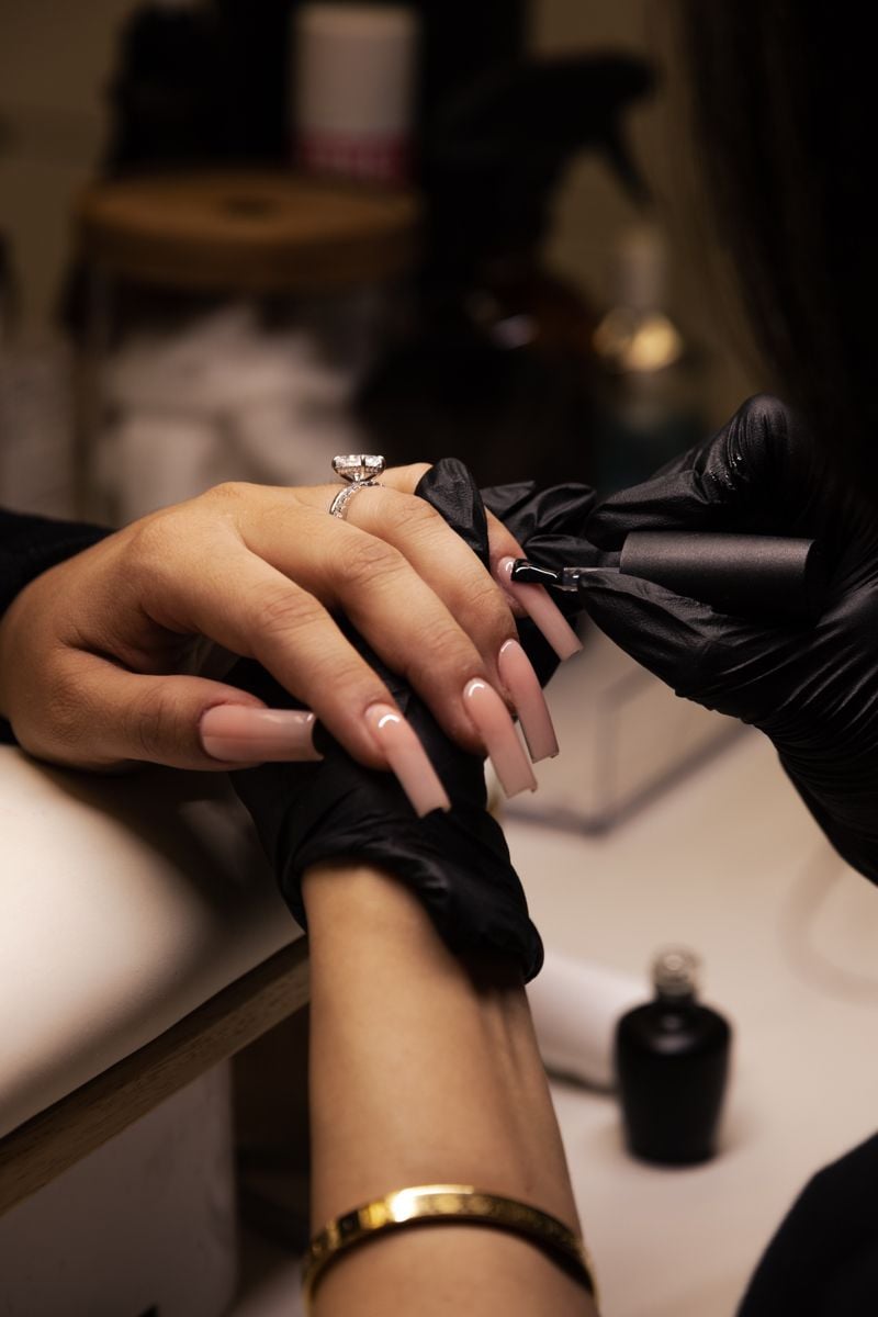 Nail studio schedule management to maximize productivity and client satisfaction.