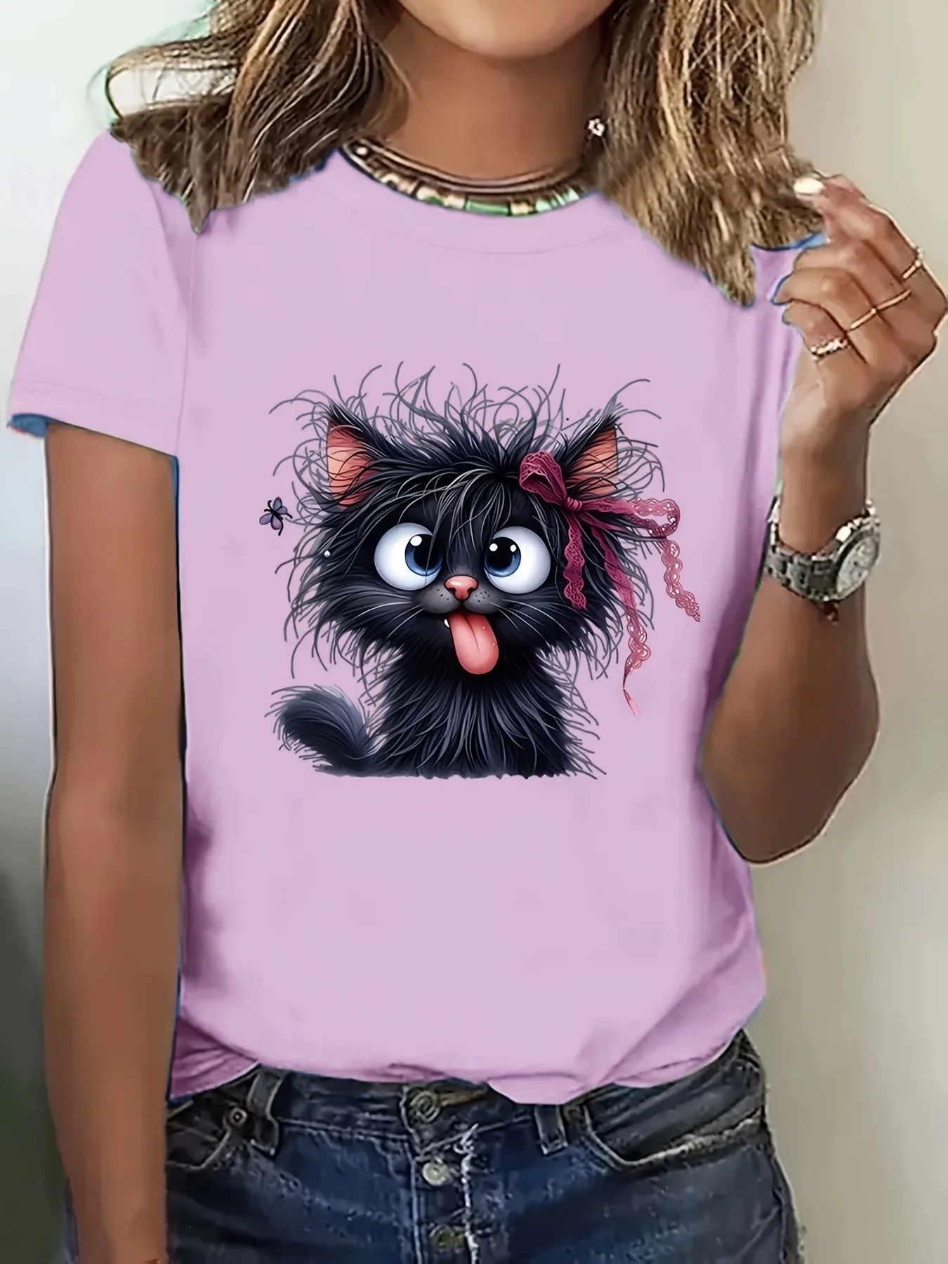 Fluffy black cat illustration t-shirt short sleeve casual outfit