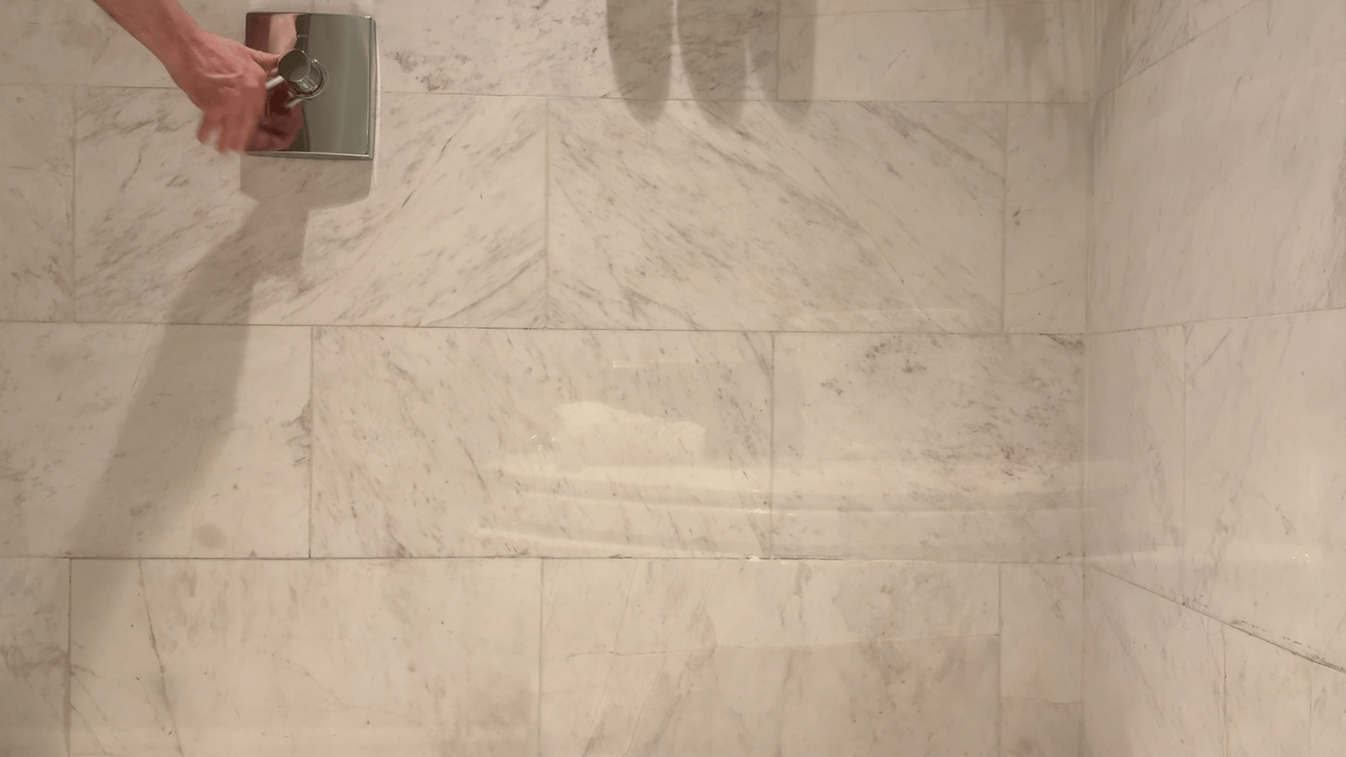 PRiCE Douglas SANTO DOMINGO | SHOWER