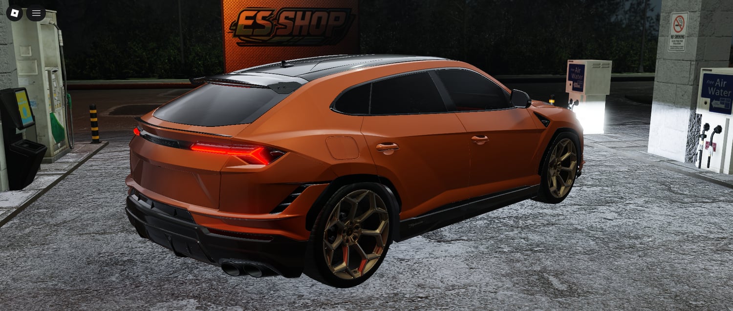 Roblox luxury SUV