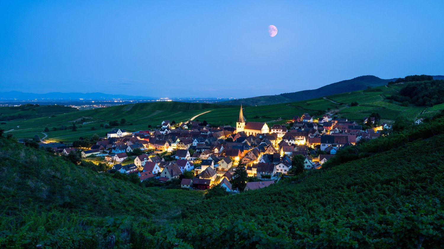 France Alsace Niedermorschwihr blue hour town longexposure moon night 3_1